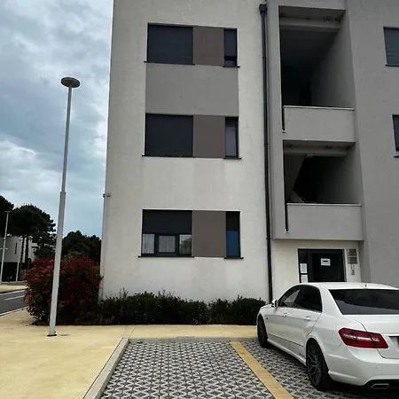 Valamar With Balcony Apartment